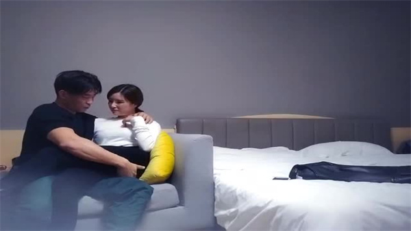 肌肉猛男Z寻花猎艳,美女口技超牛欲仙欲死